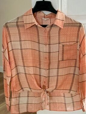 EN CrEME Peach Tie Front Button Down Shirt ~ S